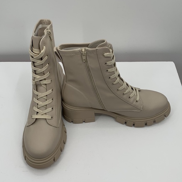 Call It Spring ROBYNN STRETCH PLATFORM LUG BOOT Size 11 - Picture 2 of 6